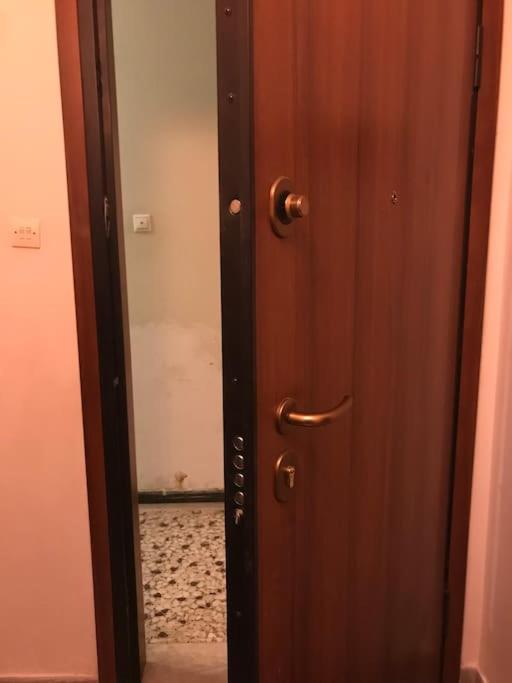 Cozy Cityscape Apartment In Athen Eksteriør bilde